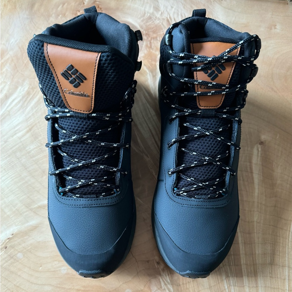 New - Men’s Trailstorm Peak Mid Hiking Boots - Columbia